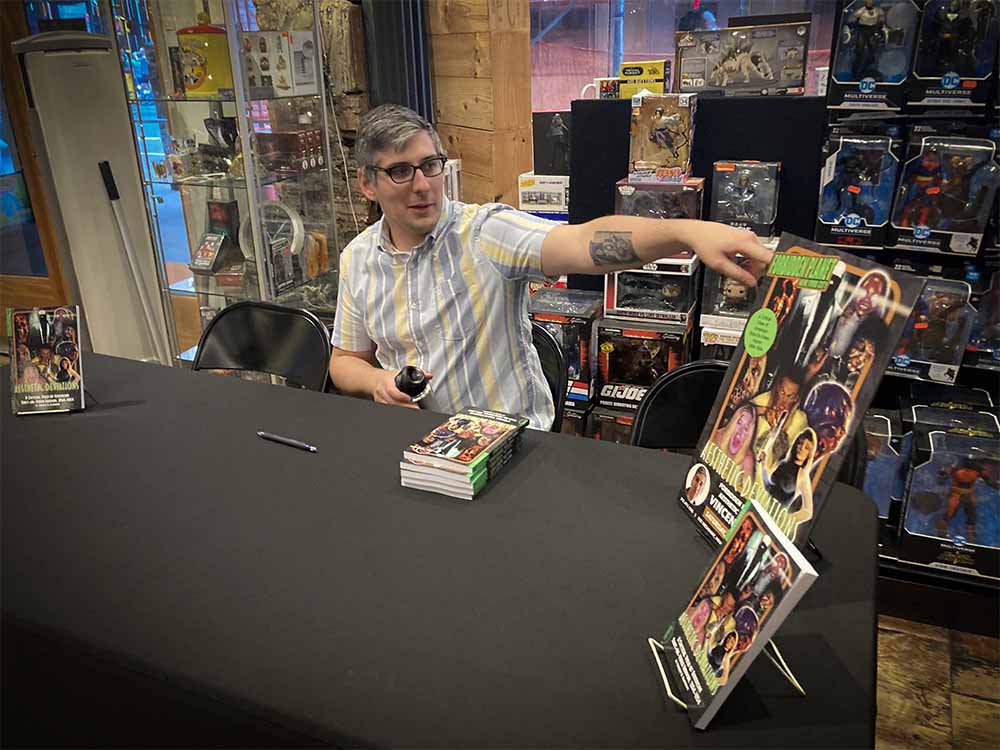 Vincent A. Albarano at the FPNY book signing. All photos: Greg Clarke.